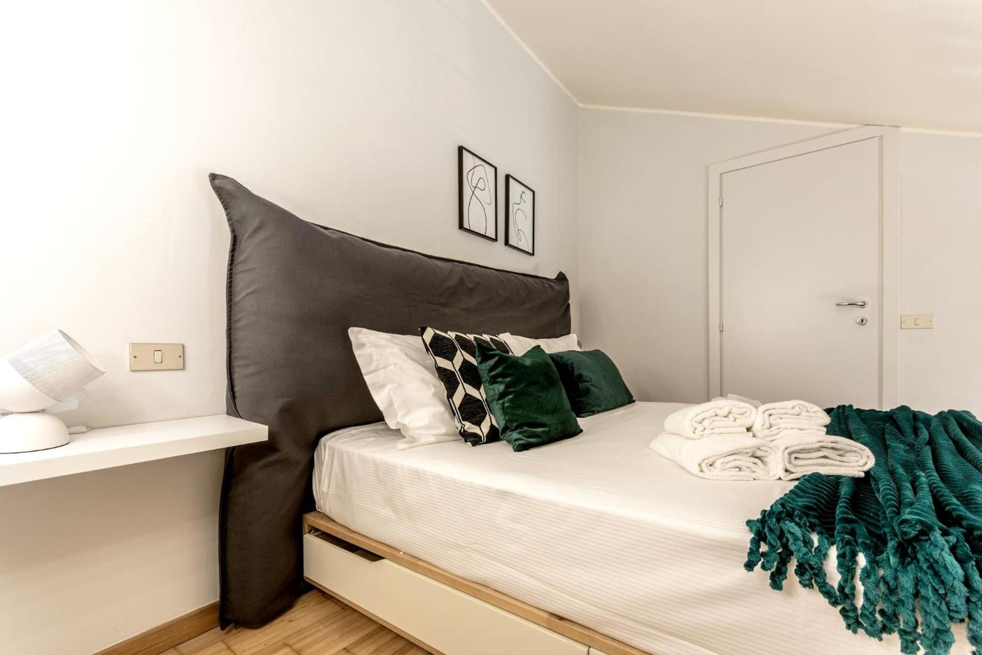 Lovely Apartments In The Hearth Of Brera By Rentopolis Milán Exterior foto